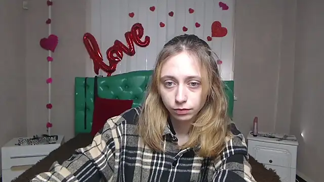 TracyLll online show from 9, 2, 2026