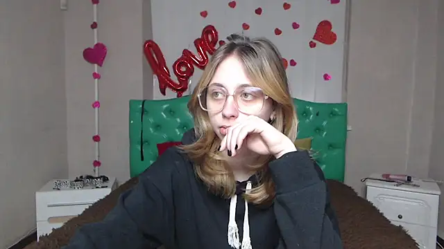 TracyLll online show from 13, 2, 2026