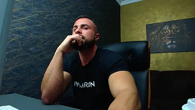 Snapshot of HayesWood chatting on 6, 11, 2025 HayesWood online show from 6, 11, 2025