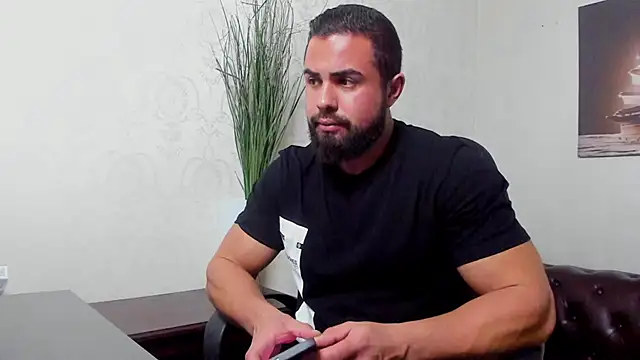 Snapshot of HayesWood chatting on 27, 11, 2025 HayesWood online show from 27, 11, 2025