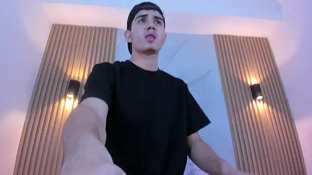 Snapshot of alejo_gray chatting on 29, 10, 2025 alejo gray online show from 29, 10, 2025