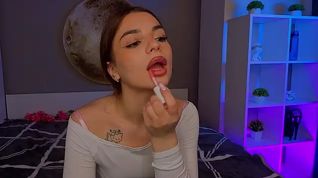 Snapshot of LauraHansil chatting on 23, 3, 2026 LauraHansil online show from 23, 3, 2026