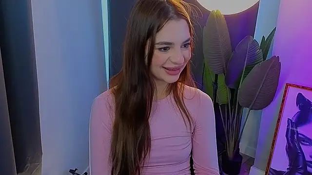 Snapshot of LauraHansil chatting on 6, 4, 2026 LauraHansil online show from 6, 4, 2026