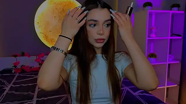 Snapshot of LauraHansil chatting on 10, 4, 2026 LauraHansil online show from 10, 4, 2026