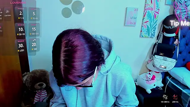 Snapshot of Emma_boo chatting on 16, 12, 2025 Emma boo online show from 16, 12, 2025