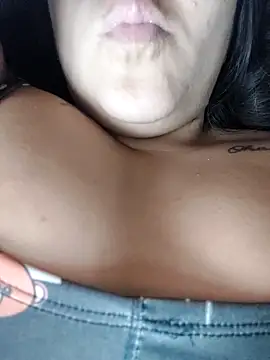 Snapshot of Camilu23 chatting on 16, 12, 2025 Camilu23 online show from 16, 12, 2025