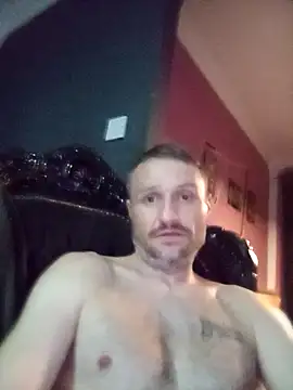 Snapshot of Caliguy36 chatting on 28, 10, 2025 Caliguy36 online show from 28, 10, 2025