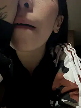 Moon And Sunn online show from 4, 12, 2025