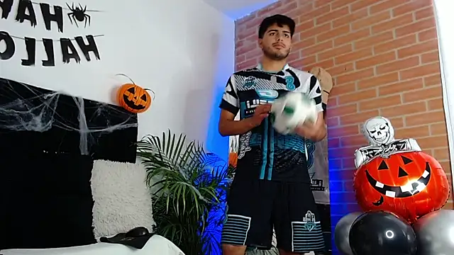 Snapshot of jaiden_thoner chatting on 31, 10, 2025 jaiden thoner online show from 31, 10, 2025