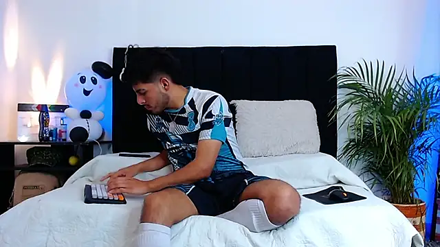 Snapshot of jaiden_thoner chatting on 4, 11, 2025 jaiden thoner online show from 4, 11, 2025