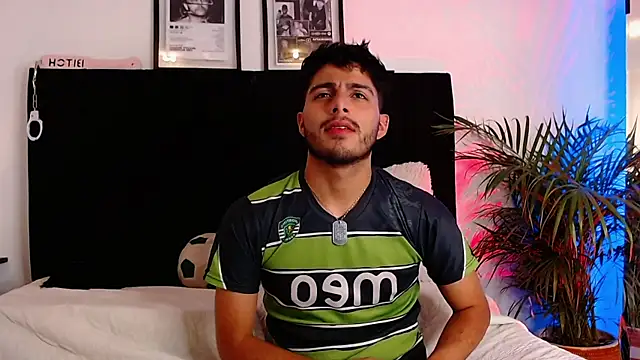 Snapshot of jaiden_thoner chatting on 20, 11, 2025 jaiden thoner online show from 20, 11, 2025