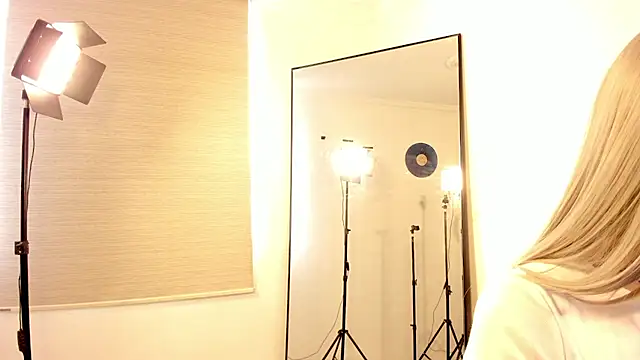 candice star online show from 4, 12, 2025