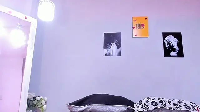 sexynova 93 online show from 11, 4, 2026