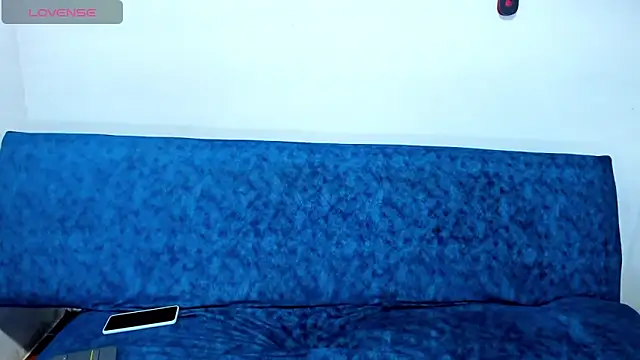 Isa-Giraldo online show from 13, 4, 2026