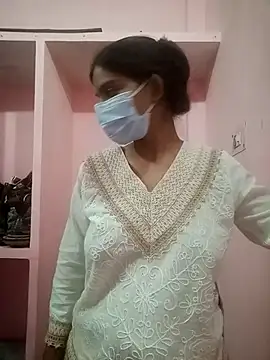 Snapshot of Rani_299 chatting on 29, 10, 2025 Rani 299 online show from 29, 10, 2025