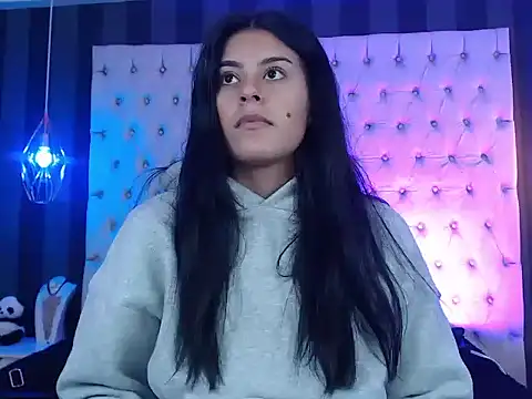 BrendaMarxhal online show from 10, 11, 2025