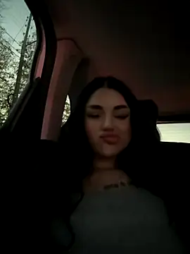 Snapshot of babygirllilly chatting on 29, 10, 2025 babygirllilly online show from 29, 10, 2025