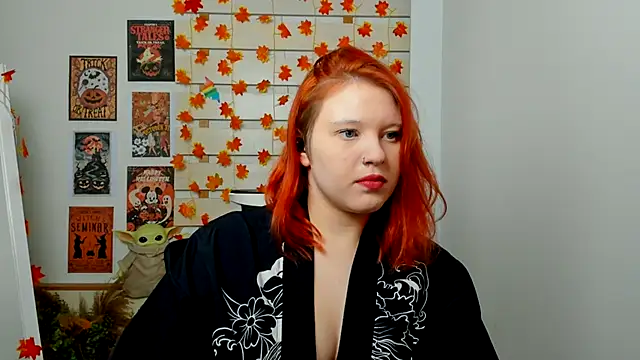 Snapshot of FoxPlayXX chatting on 10, 11, 2025 FoxPlayXX online show from 10, 11, 2025