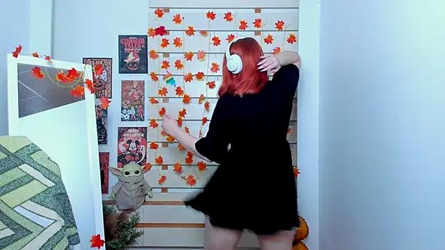 Snapshot of FoxPlayXX chatting on 28, 11, 2025 FoxPlayXX online show from 28, 11, 2025