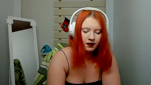 Snapshot of FoxPlayXX chatting on 29, 11, 2025 FoxPlayXX online show from 29, 11, 2025