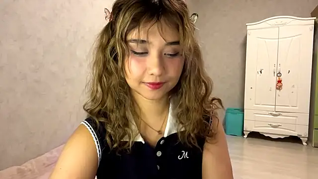 LovelyLara online show from 30, 10, 2025