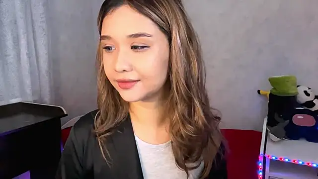 LovelyLara online show from 21, 11, 2025