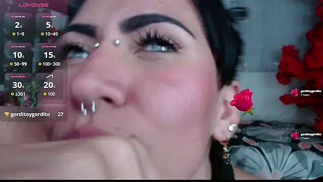 Snapshot of myomii_nixx chatting on 1, 12, 2025 myomii nixx online show from 1, 12, 2025