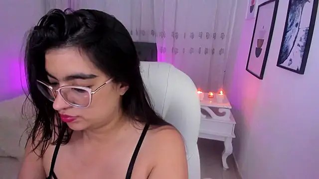 Luna Jonnes1 online show from 11, 1, 2026