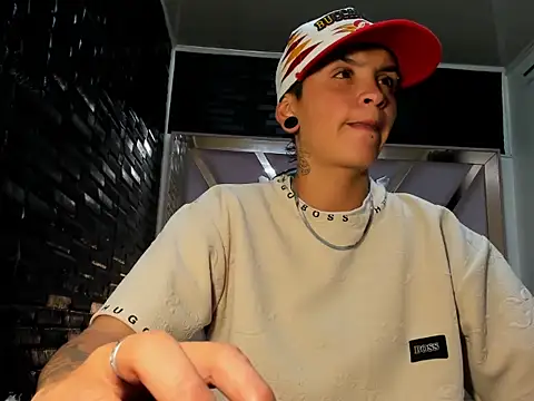 Snapshot of SubGirlRs chatting on 31, 10, 2025 SubGirlRs online show from 31, 10, 2025