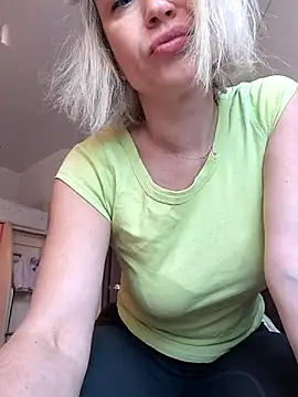 Elle Milfa online show from 5, 2, 2026