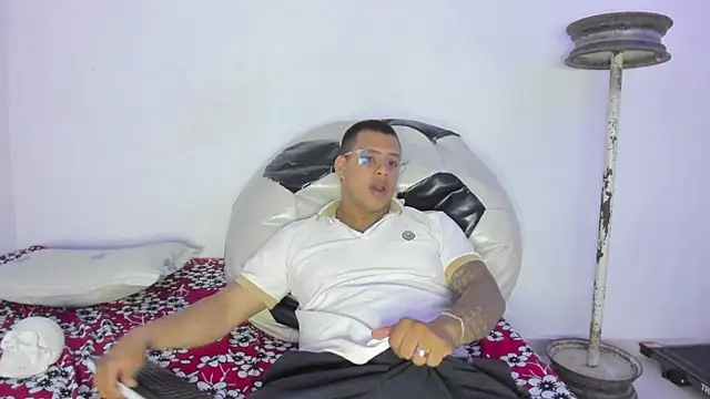 LucassFoster online show from 12, 11, 2025