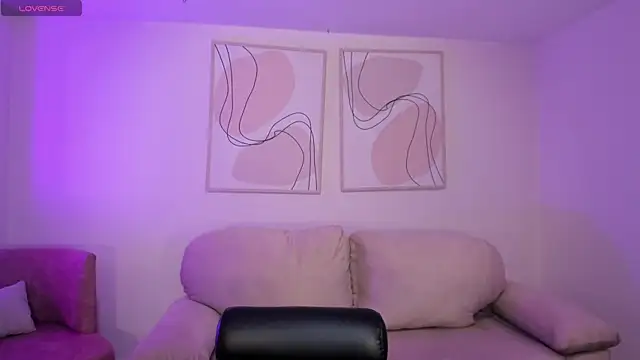 BellaConnorX online show from 14, 5, 2026