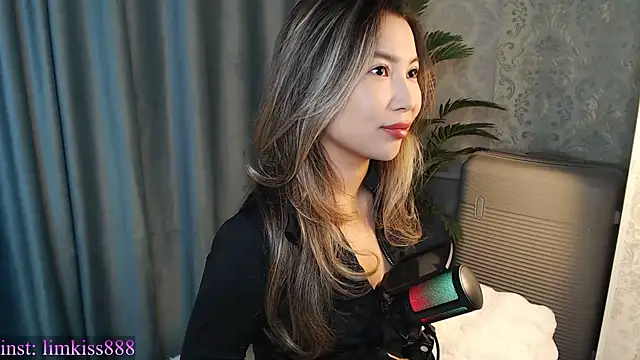 limkiss online show from 16, 12, 2025