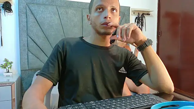 Snapshot of DamianandEva chatting on 16, 6, 2026 DamianandEva online show from 16, 6, 2026