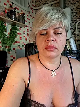 Snapshot of MilkySky chatting on 19, 5, 2026 MilkySky online show from 19, 5, 2026