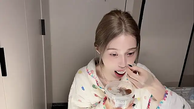 Snapshot of yuyu-33 chatting on 4, 2, 2026 yuyu-33 online show from 4, 2, 2026