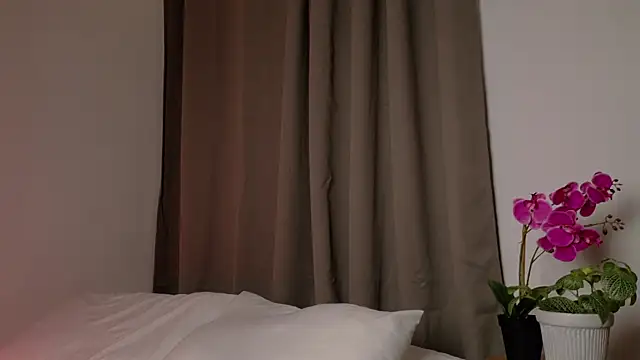 Snapshot of SeleneNova chatting on 26, 2, 2026 SeleneNova online show from 26, 2, 2026