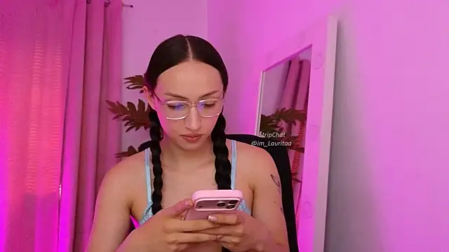 BabyLauritaa online show from 17, 4, 2026