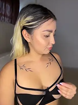 Elina Hills online show from 15, 4, 2026