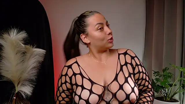 Zara Nova online show from 28, 4, 2026