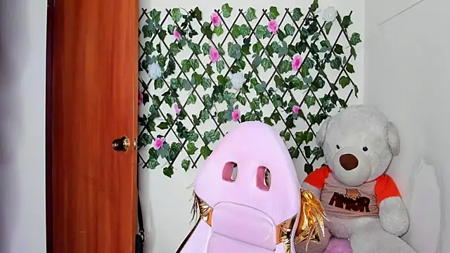 melani ferraraa  online show from 5, 11, 2025