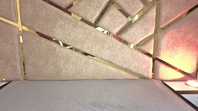 Frrreyaa online show from 5, 12, 2025