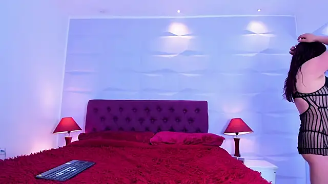 Snapshot of HellenEvans chatting on 7, 11, 2025 HellenEvans online show from 7, 11, 2025