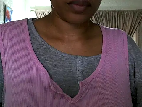 Snapshot of NewBeginnings8 chatting on 31, 10, 2025 NewBeginnings8 online show from 31, 10, 2025