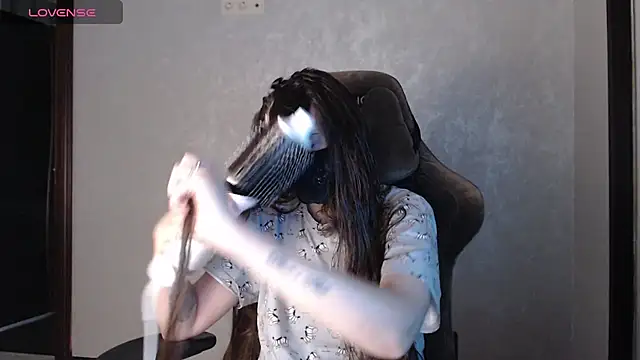 ZlatoslavaLo online show from 28, 11, 2025