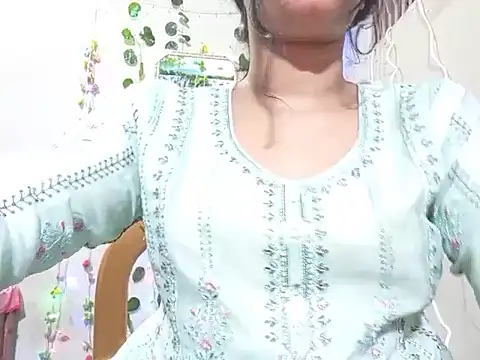 Snapshot of Nancy_queen001 chatting on 27, 11, 2025 Nancy queen001 online show from 27, 11, 2025