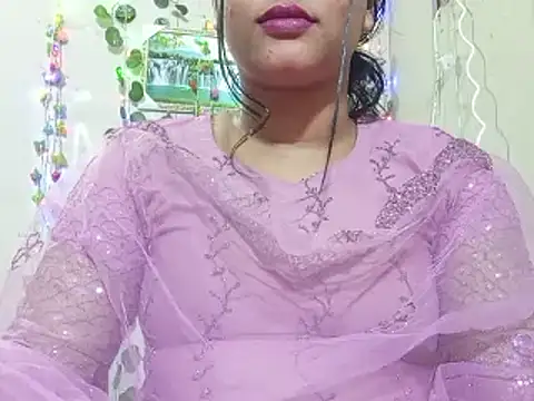 Snapshot of Nancy_queen001 chatting on 30, 11, 2025 Nancy queen001 online show from 30, 11, 2025