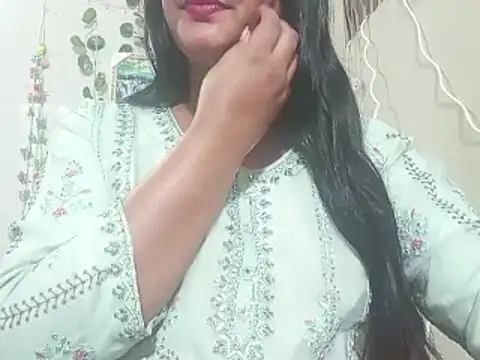 Snapshot of Nancy_queen001 chatting on 5, 12, 2025 Nancy queen001 online show from 5, 12, 2025