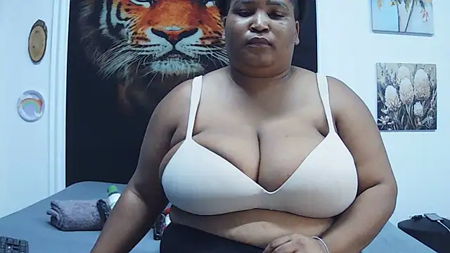 Snapshot of MassiveBoobsxxxx chatting on 9, 2, 2026 MassiveBoobsxxxx online show from 9, 2, 2026