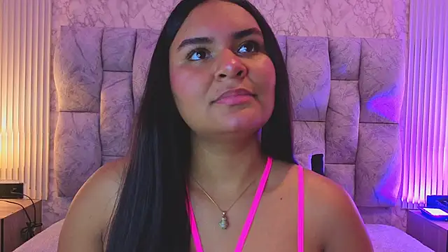 Snapshot of amarahanks1 chatting on 14, 11, 2025 amarahanks1 online show from 14, 11, 2025